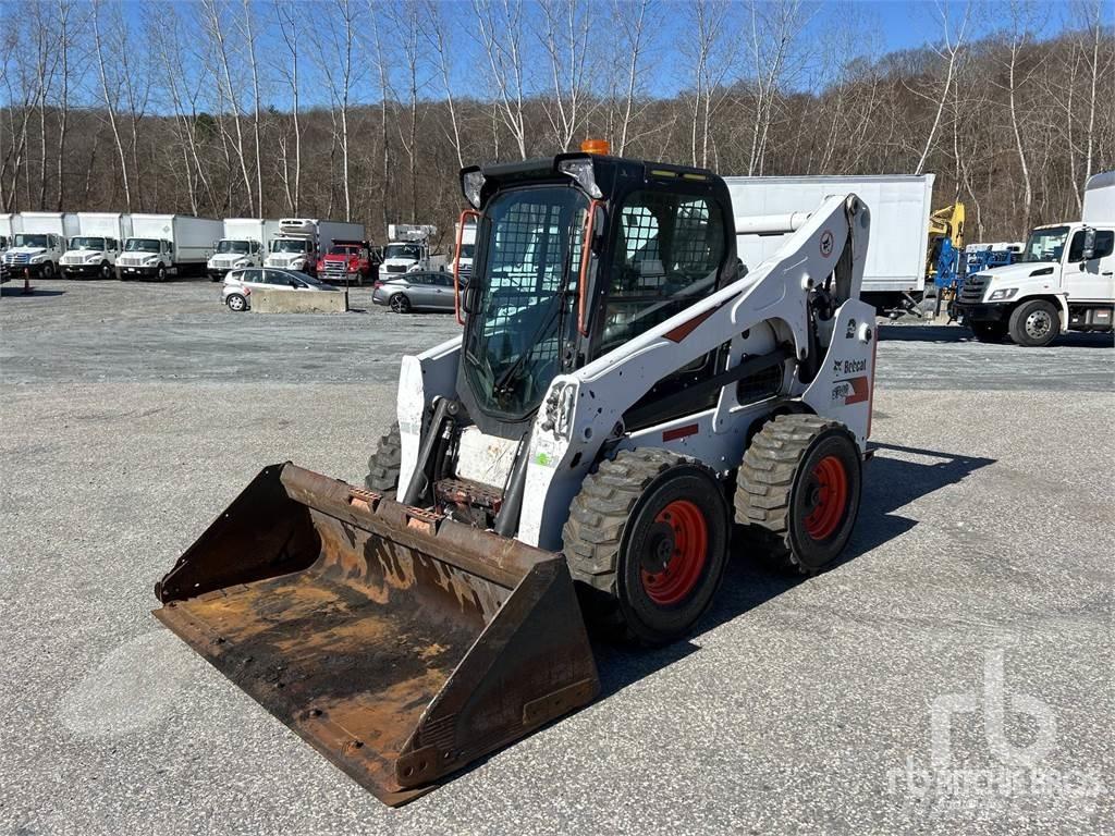 Bobcat S740 Мини-погрузчики