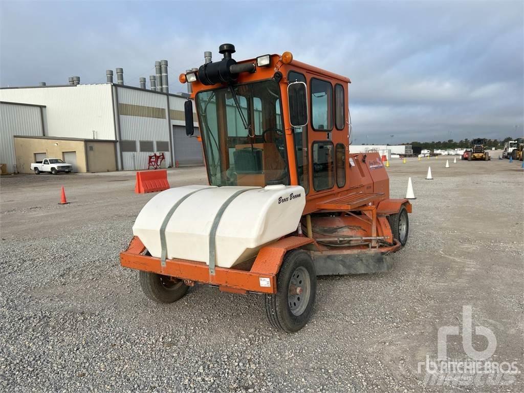 Broce CRT350 Внутренние подметальные машины