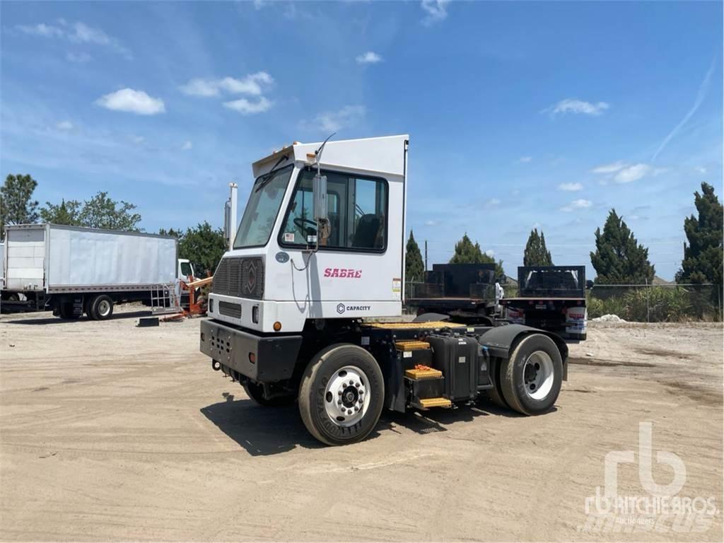 Capacity TJ6500 Седельные тягачи