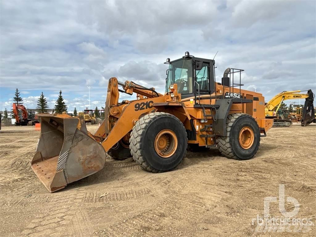 CASE 921C Фронтальные погрузчики