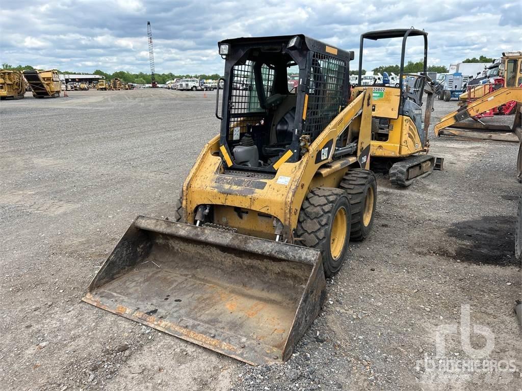 CAT 216B2 Мини-погрузчики