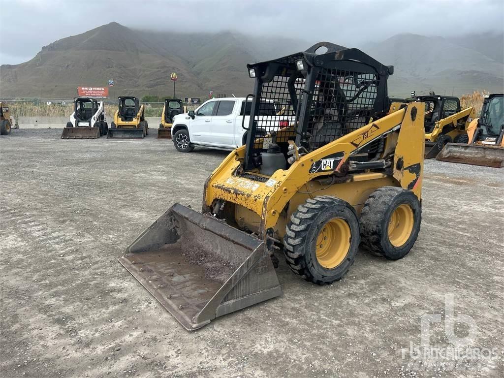CAT 226B3 Мини-погрузчики