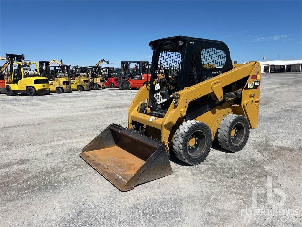 CAT 226D C1-H2 Мини-погрузчики