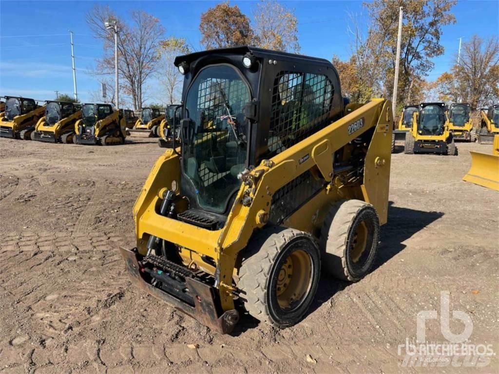 CAT 226D3 Мини-погрузчики