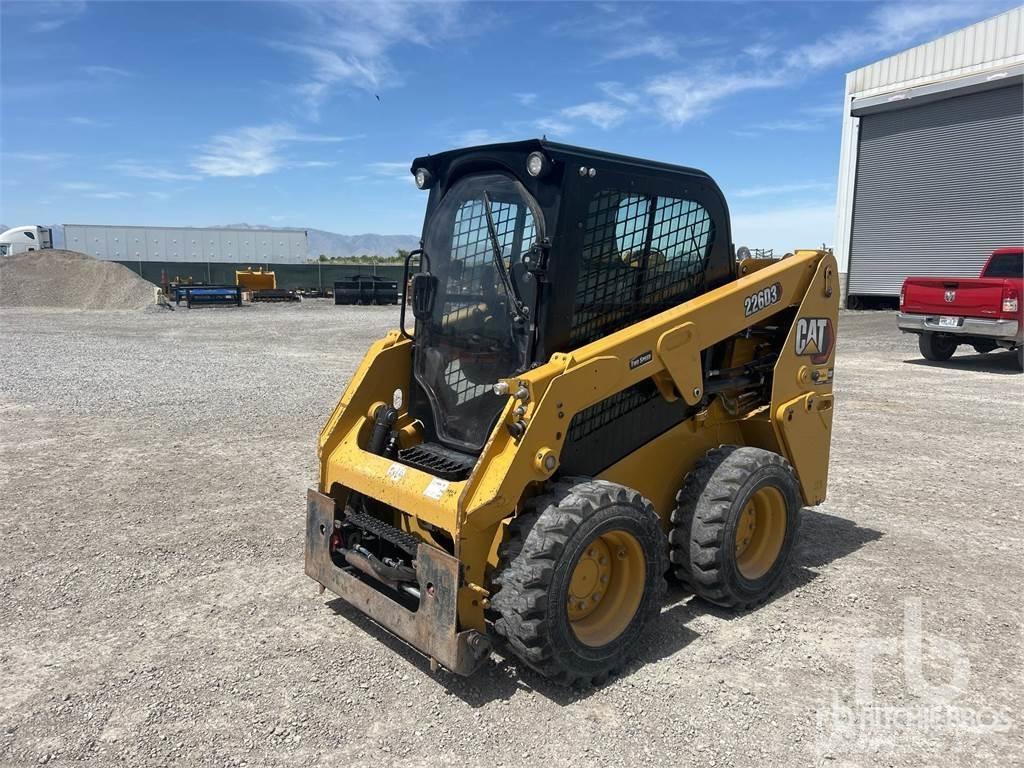 CAT 226D3 C3H2 Мини-погрузчики