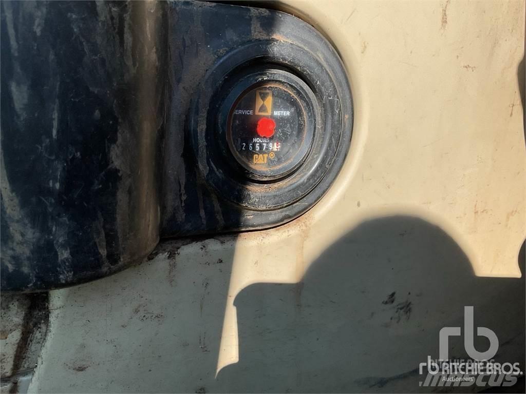 CAT 322C Гусеничные экскаваторы