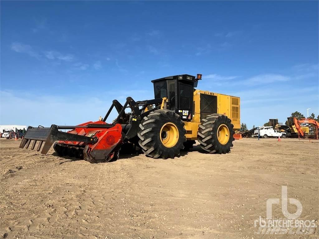 CAT 586C Лесовые мулчеры
