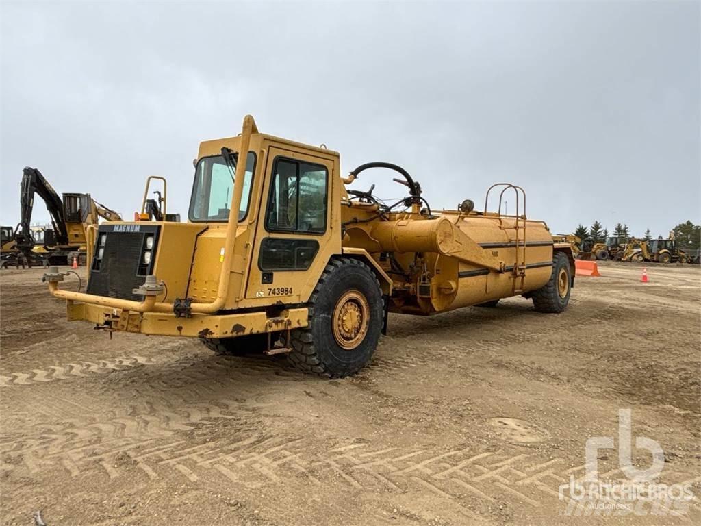 CAT 613C Поливочные машины