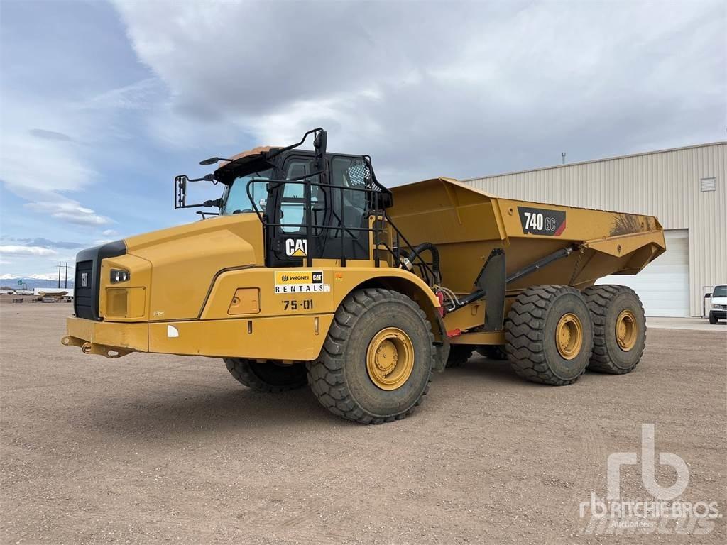 CAT 740GC Шарнирно-сочленённые самосвалы