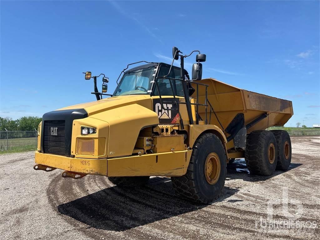 CAT 745C Шарнирно-сочленённые самосвалы