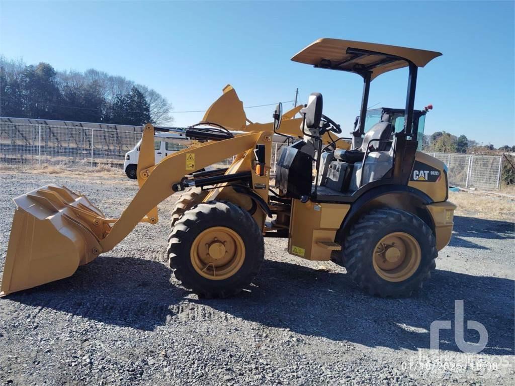 CAT 902C2 Фронтальные погрузчики