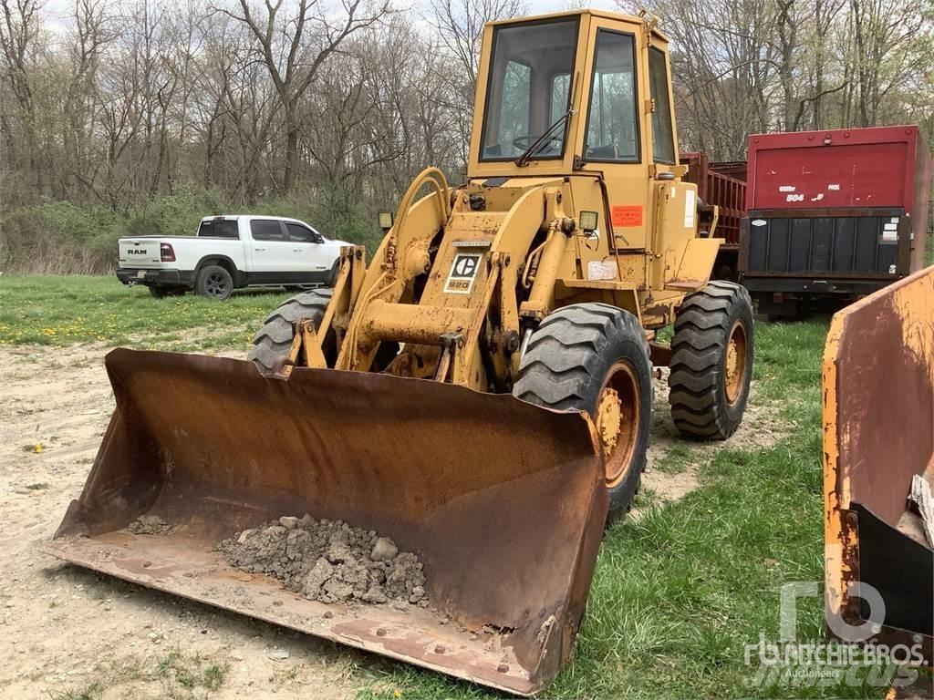 CAT 920 Фронтальные погрузчики
