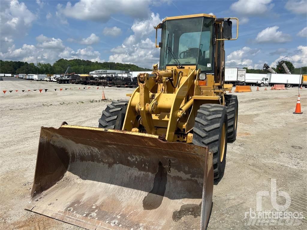 CAT 924F Фронтальные погрузчики