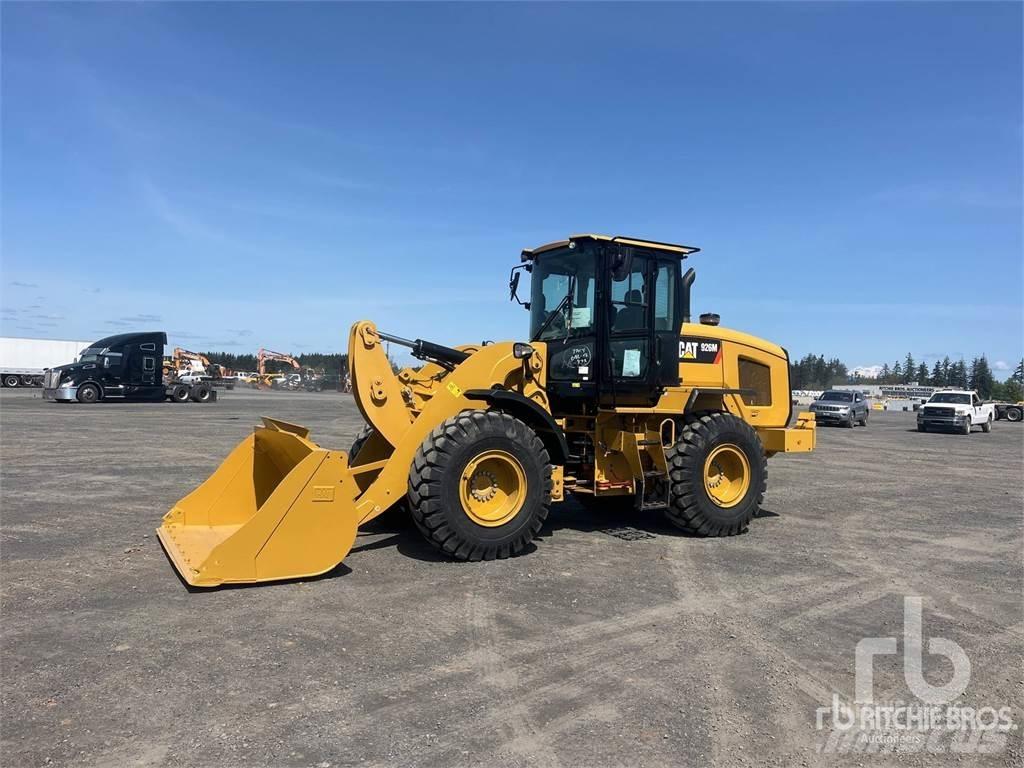 CAT 926 Фронтальные погрузчики