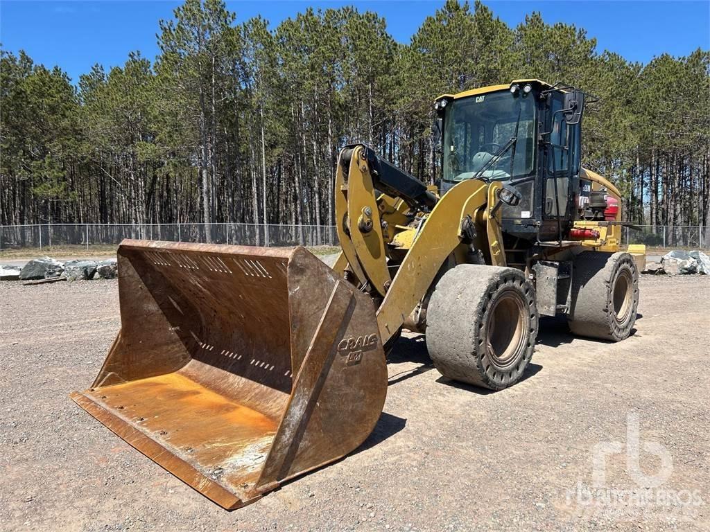 CAT 926M Фронтальные погрузчики