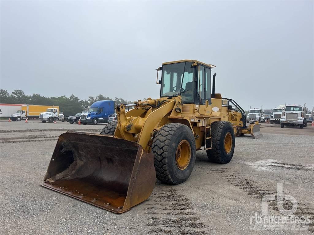 CAT 928F Фронтальные погрузчики