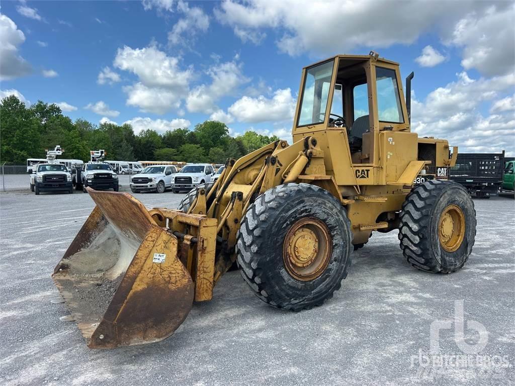 CAT 930 Фронтальные погрузчики