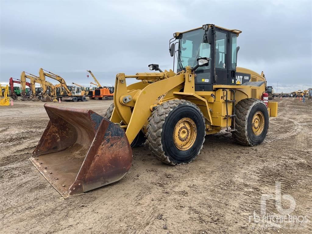 CAT 938H Фронтальные погрузчики
