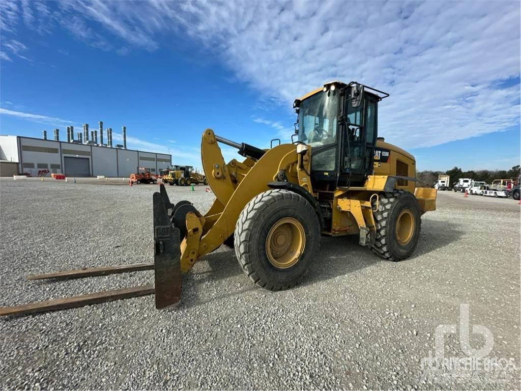 CAT 938M Фронтальные погрузчики