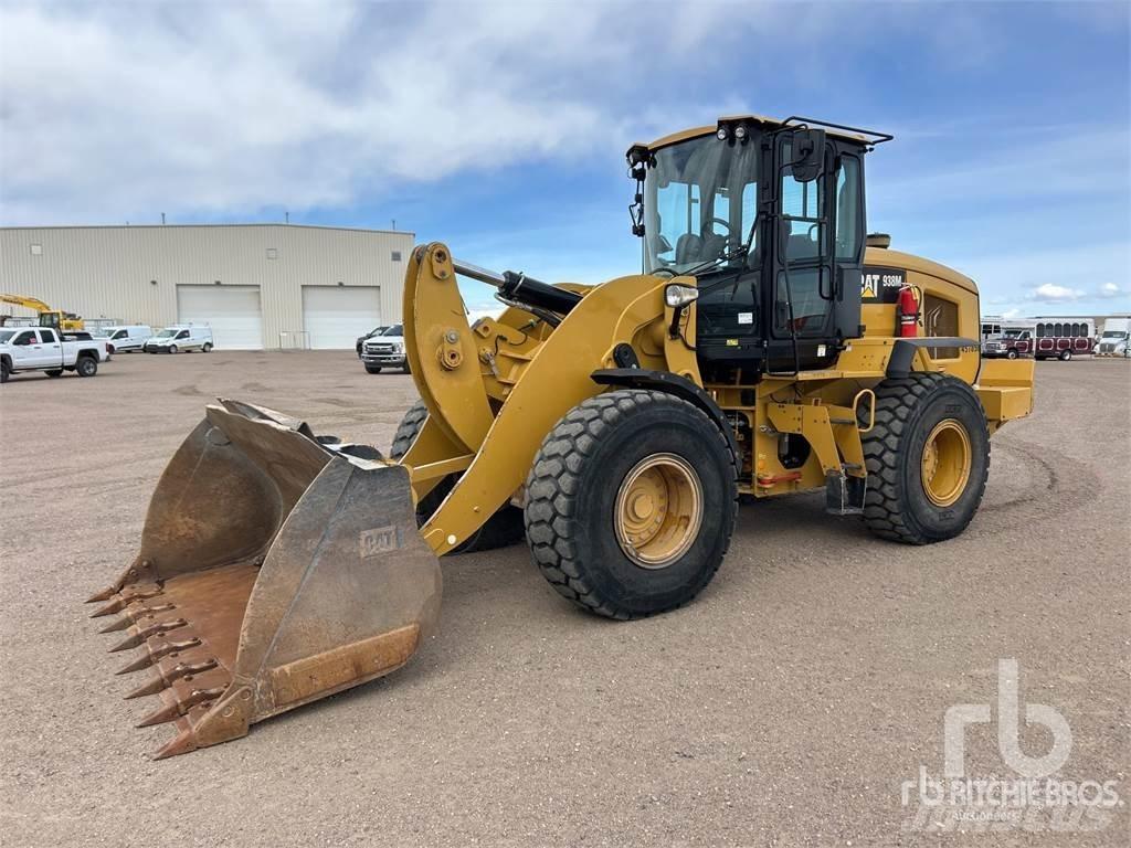 CAT 938M Фронтальные погрузчики