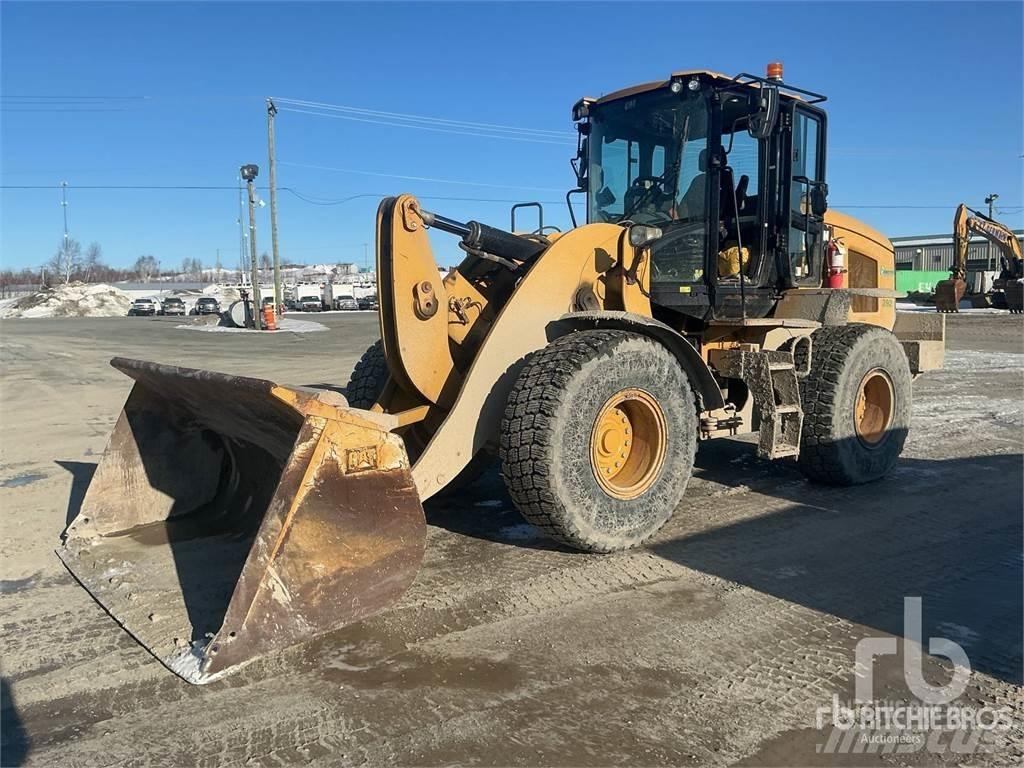 CAT 938M Фронтальные погрузчики