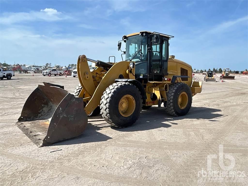 CAT 938M Фронтальные погрузчики