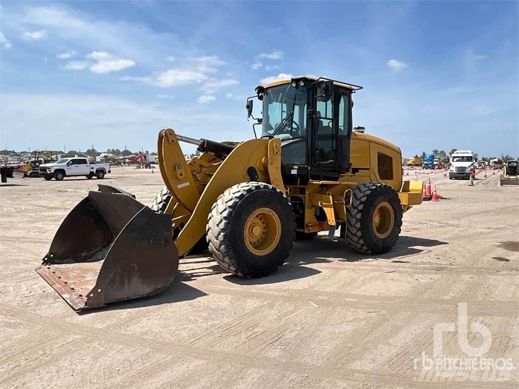 CAT 938M Фронтальные погрузчики