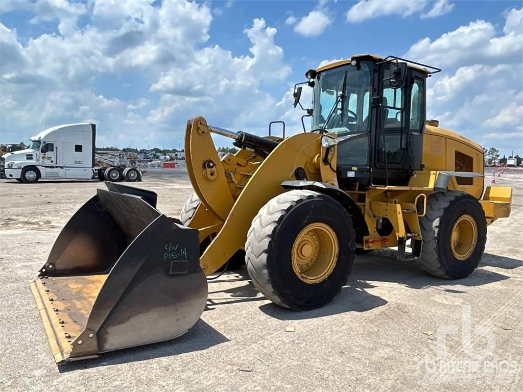 CAT 938M Фронтальные погрузчики