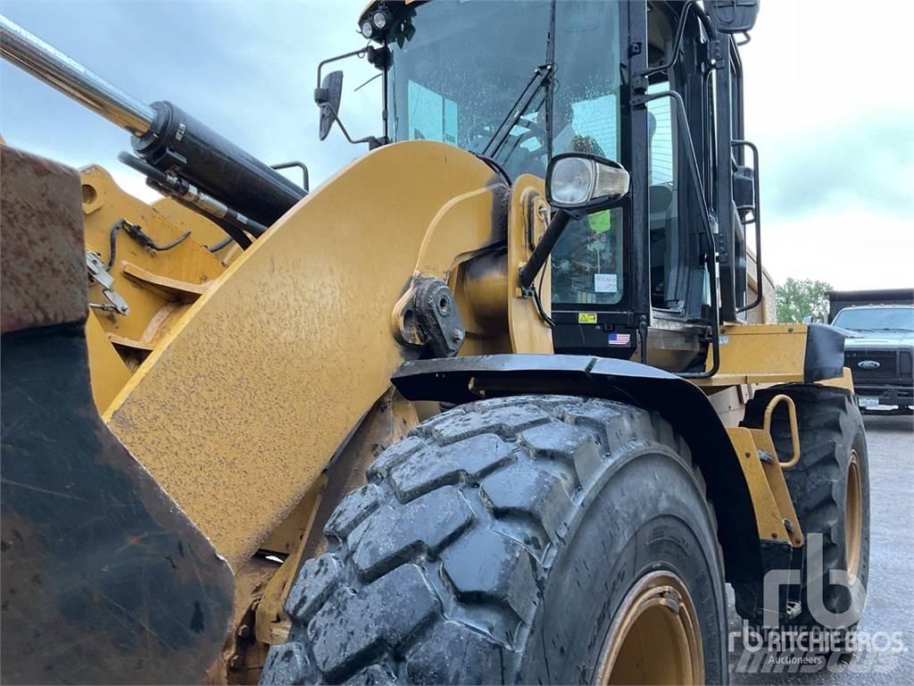 CAT 938M Фронтальные погрузчики