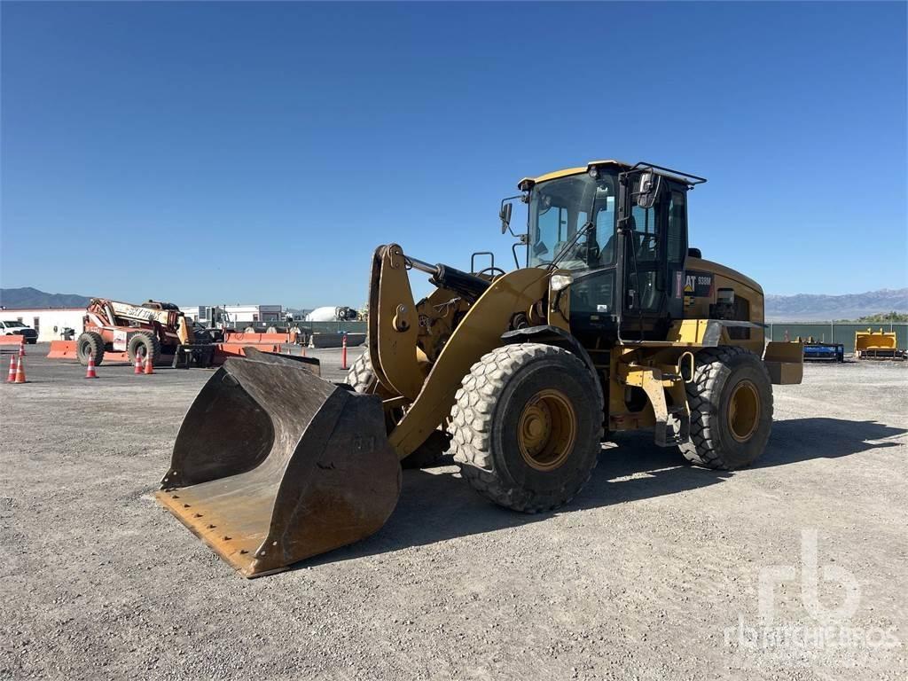 CAT 938M Фронтальные погрузчики