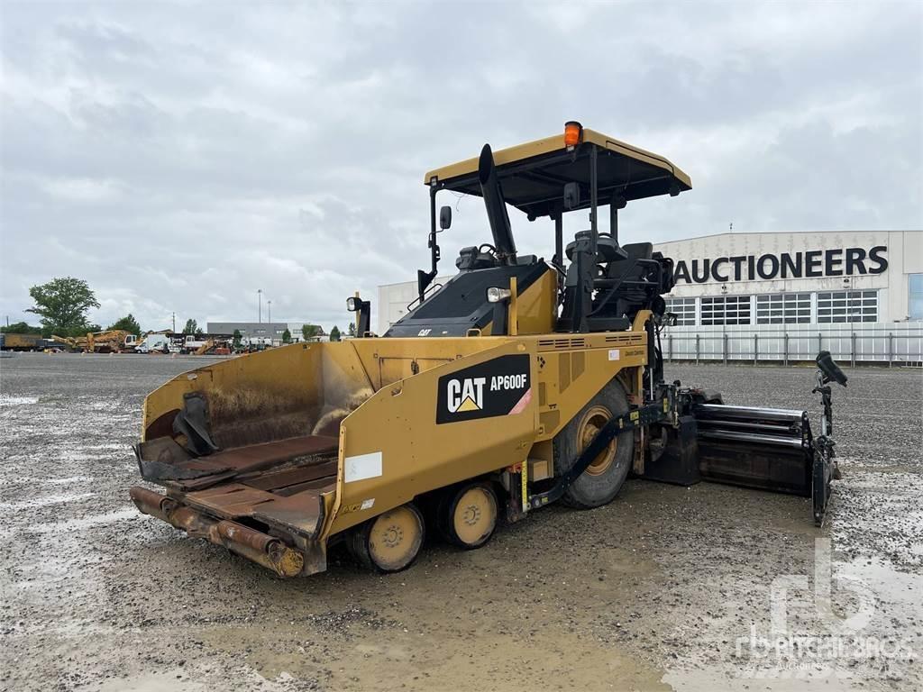 CAT AP600F Асфальтоукладчики