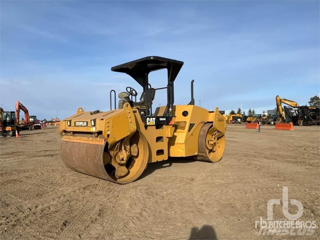 CAT CB564D Катки тротуарные