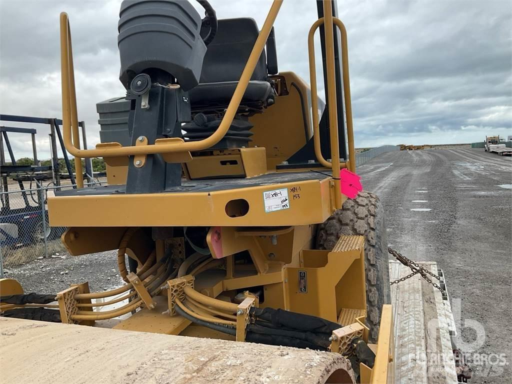 CAT CS44 Уплотнители грунта