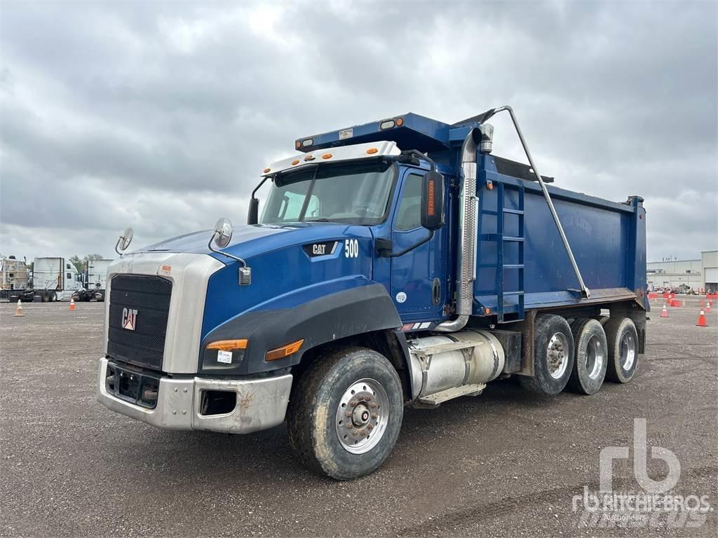 CAT CT660 Грузовики-Самосвалы