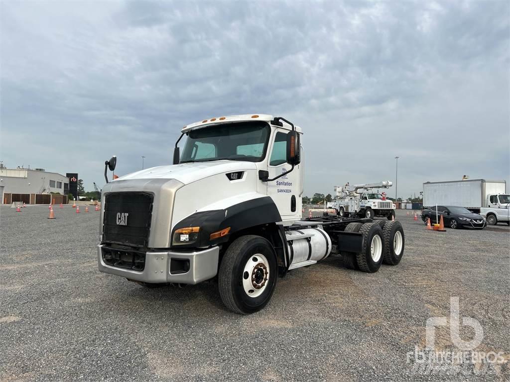 CAT CT660S Шасси с кабиной
