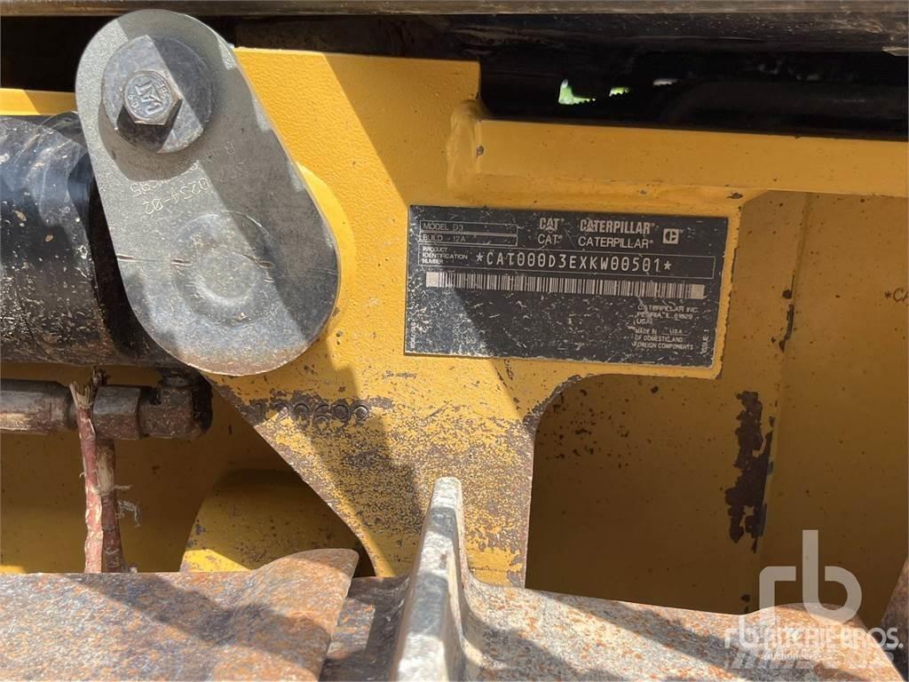 CAT D3 Гусеничные бульдозеры