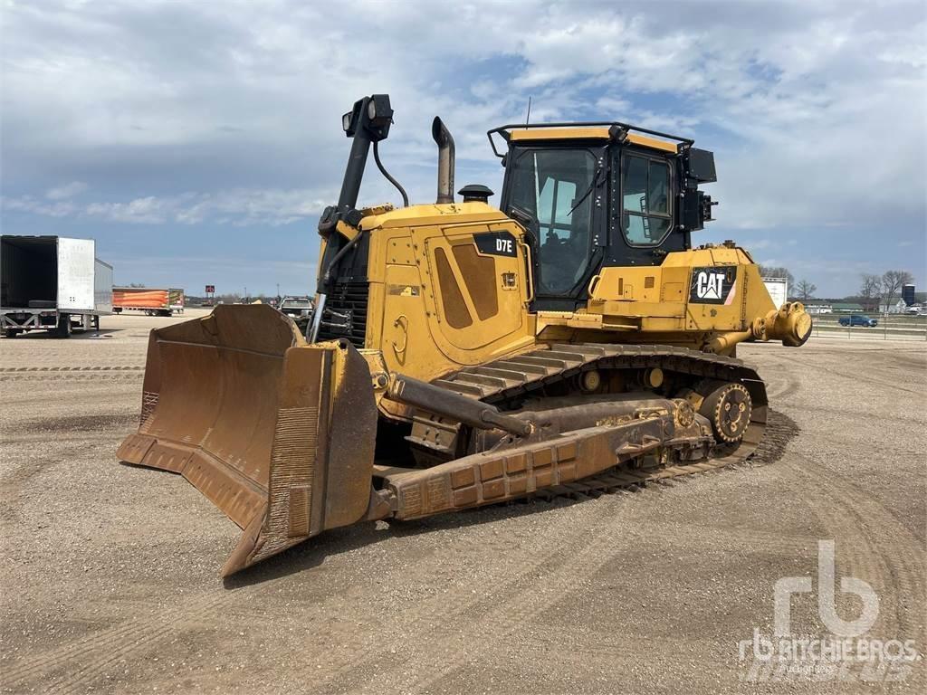 CAT D7E Гусеничные бульдозеры