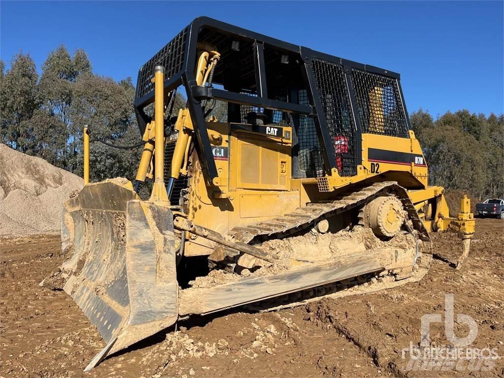 CAT D7H Гусеничные бульдозеры