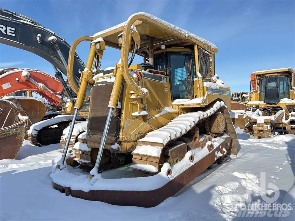 CAT D8T Гусеничные бульдозеры