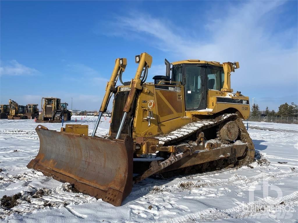 CAT D8T Гусеничные бульдозеры