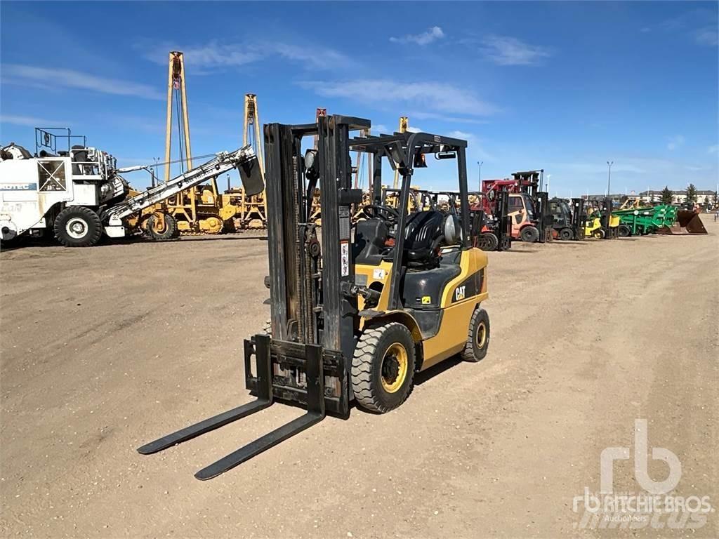 CAT GP25N Дизельные погрузчики