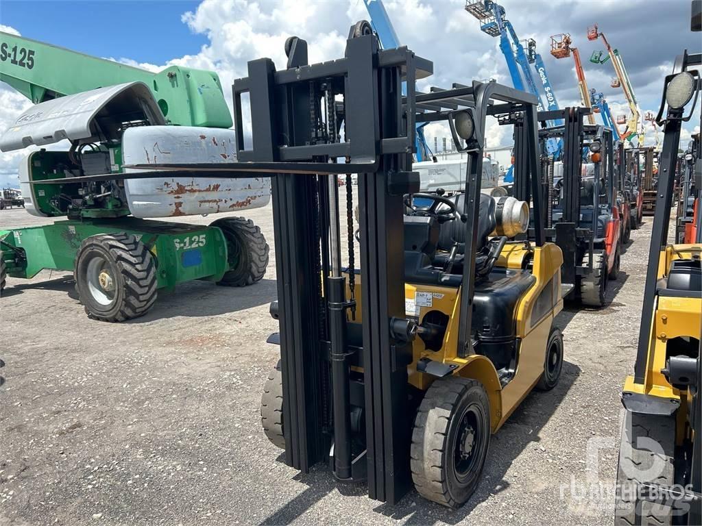 CAT GP25N Дизельные погрузчики