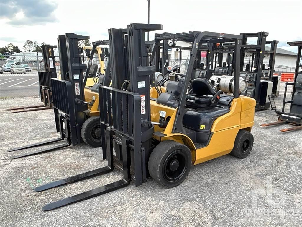 CAT GP30N Дизельные погрузчики