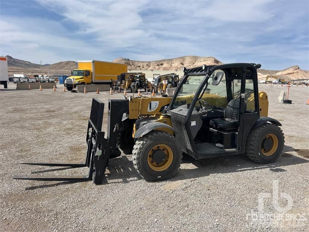 CAT TH255C Телескопические погрузчики