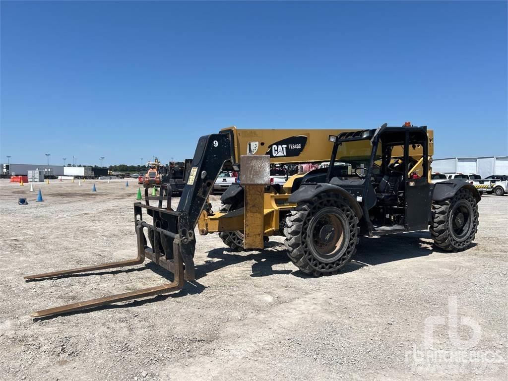 CAT TL943C Телескопические погрузчики