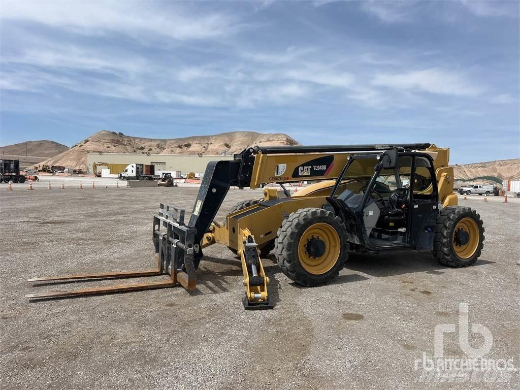 CAT TL943D Телескопические погрузчики