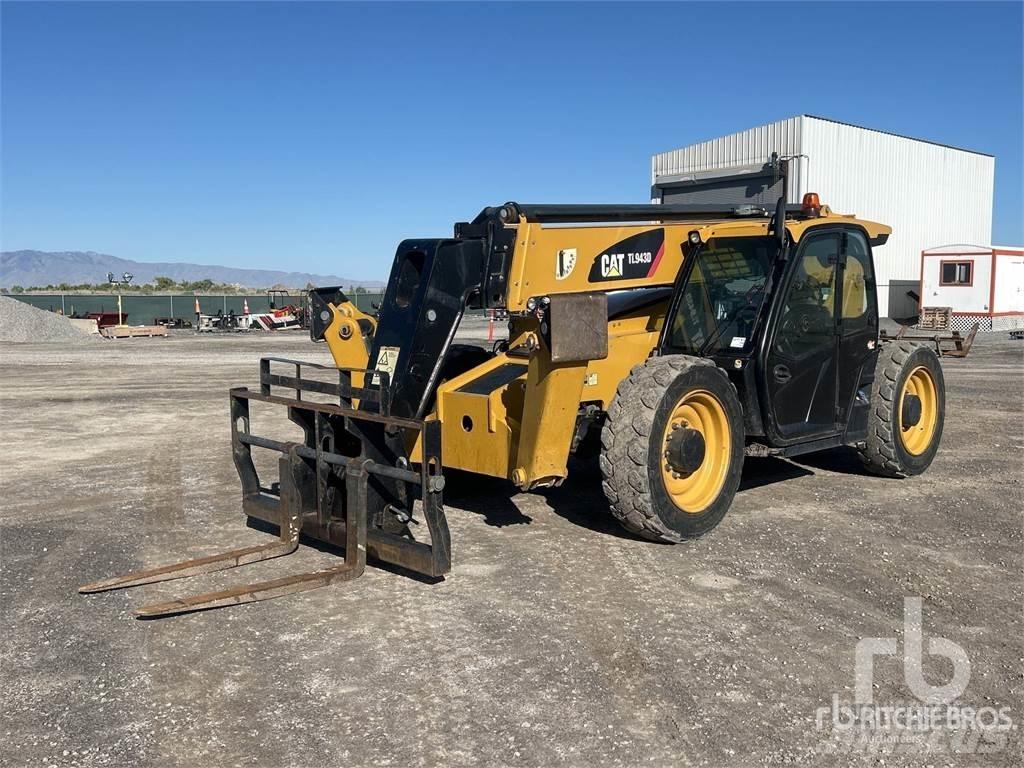 CAT TL943D Телескопические погрузчики