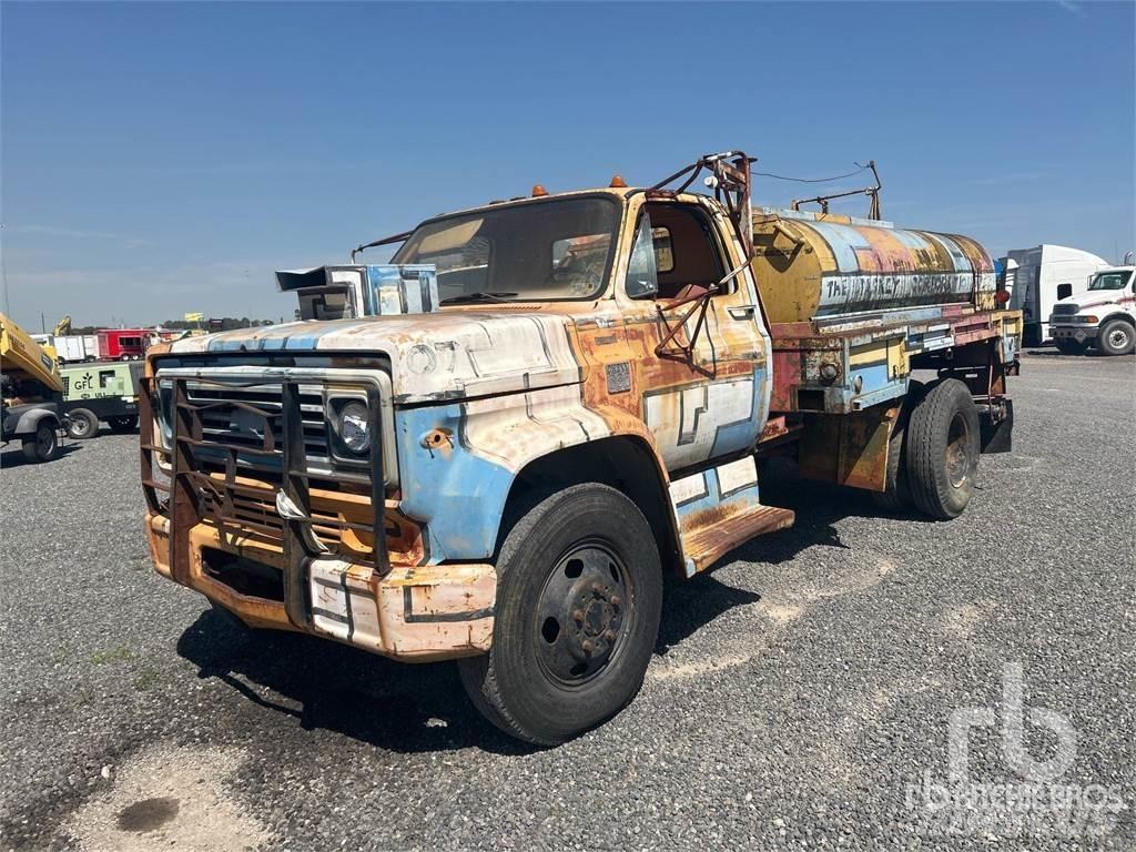 Chevrolet C60 Поливочные машины
