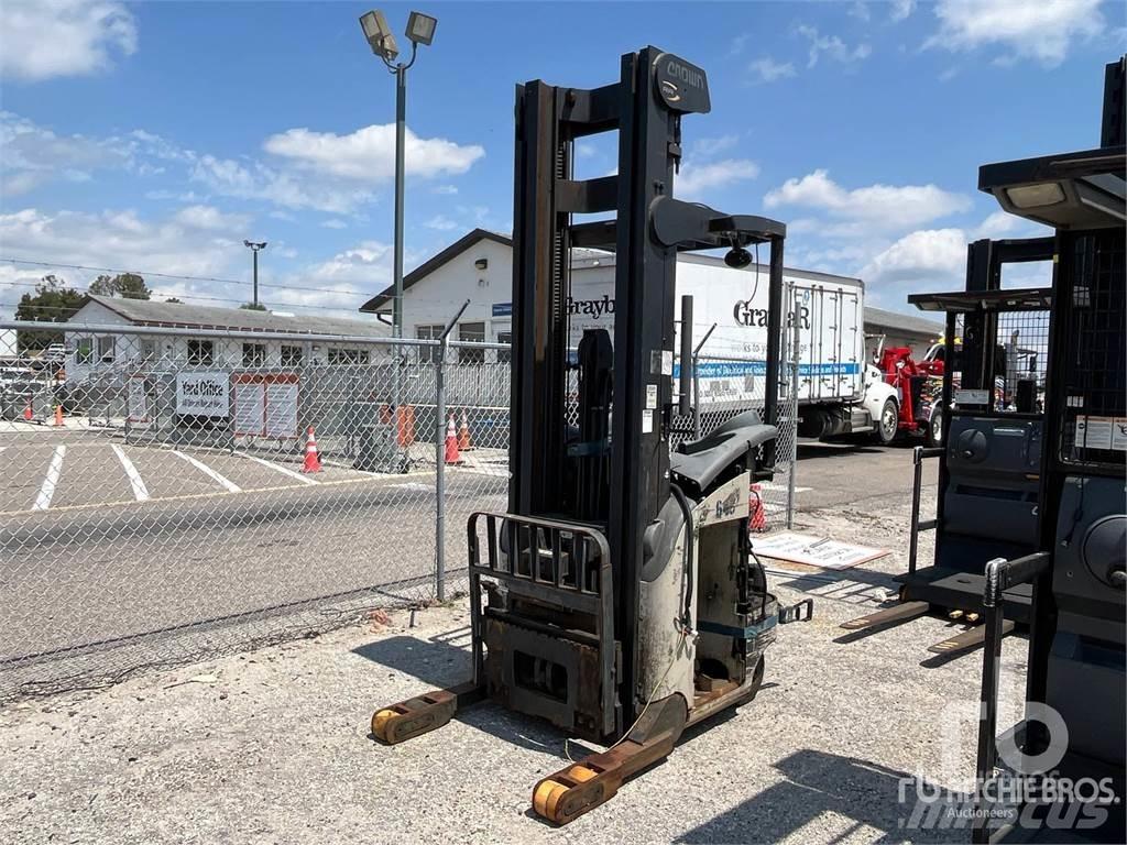Crown RR5200 Электропогрузчики