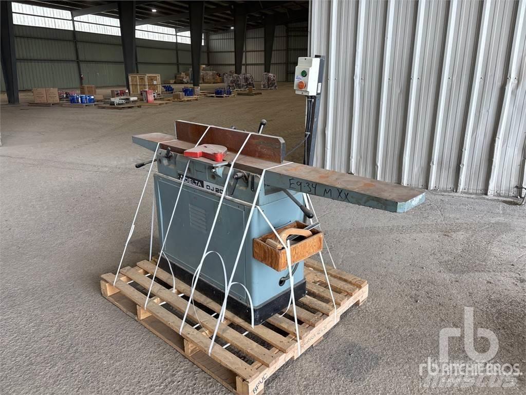 Delta CJ20 Трубоукладчики